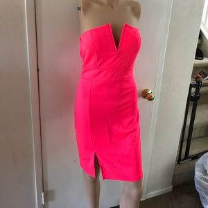 Hot pink dress 👗