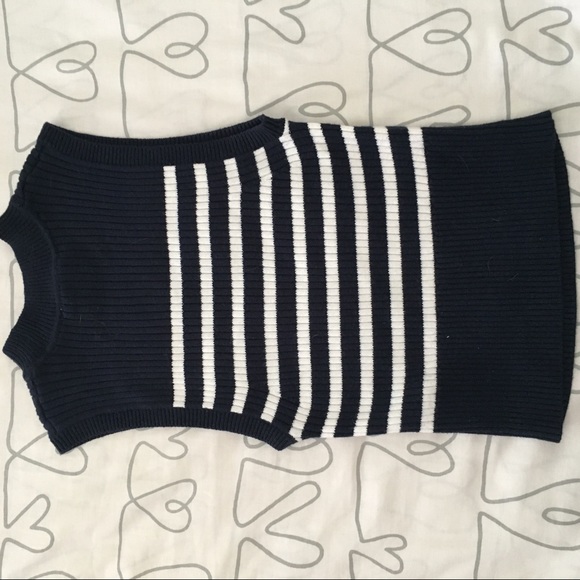 A&F crop turtle neck. - Picture 3 of 3