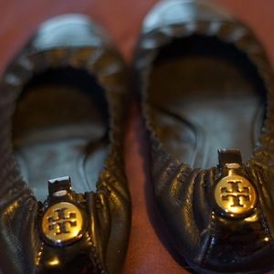 Tory Burch Black Patent Leather Flats Sz 8 1/2
