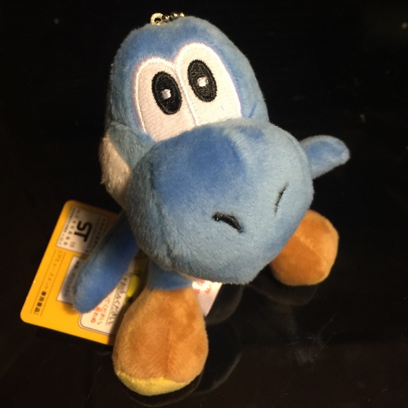 Blue yoshi key chain - Picture 3 of 4