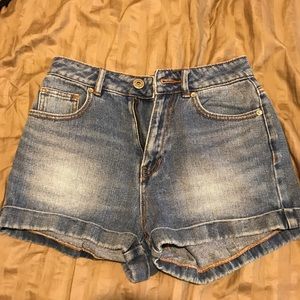 Bullhead Mom shorts