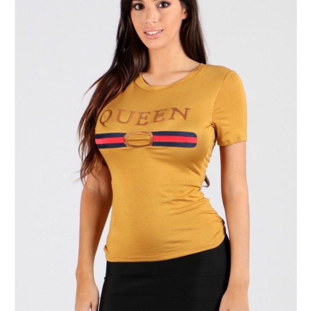 Fitted Graphic T-Shirt