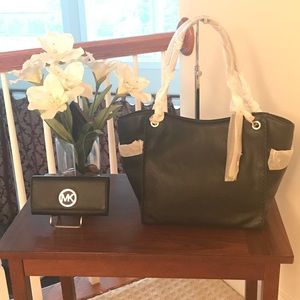 Michael Kors Bag Set