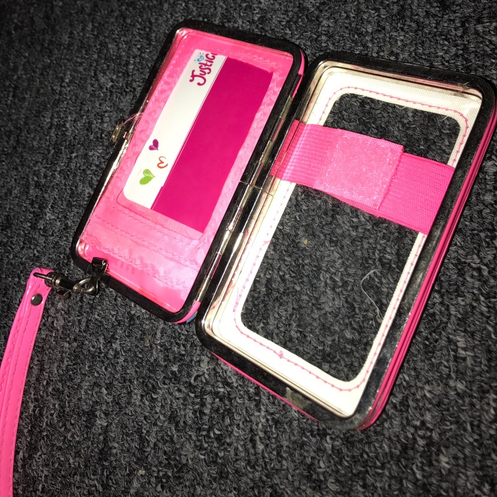 Ipod 4 case with the letter "S"