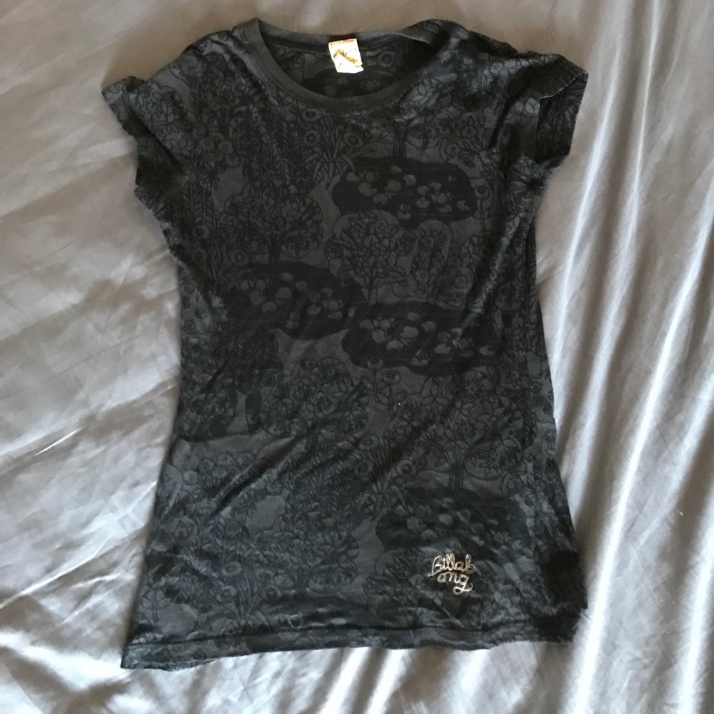 Small black t shirt