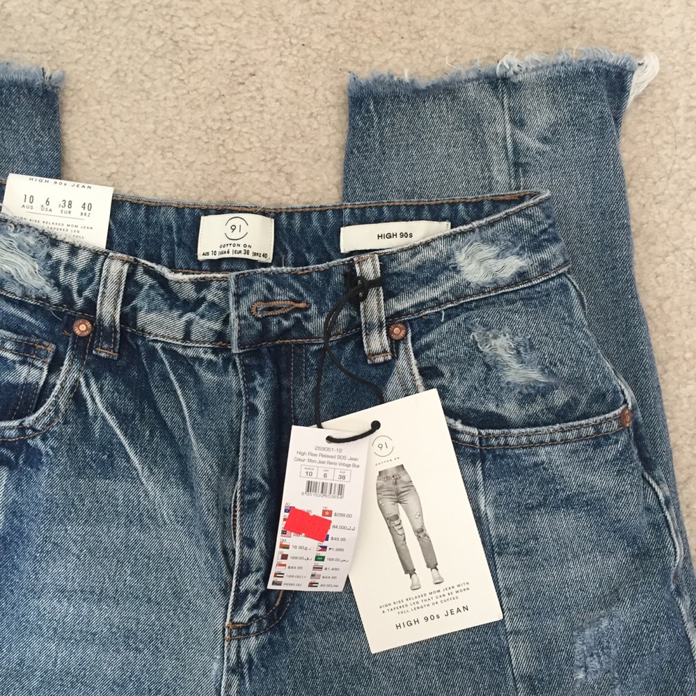 NWT! COTTON ON DISTRESSED HIGH WAISTED MOM JEANS
