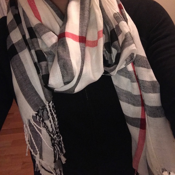 Plaid Scarf - Picture 2 of 3