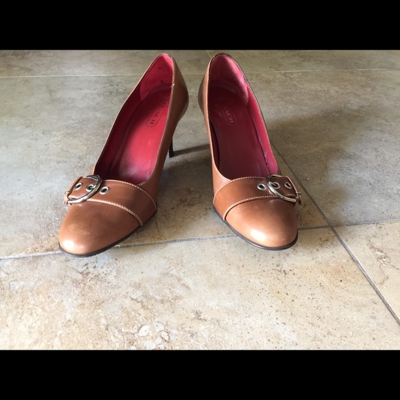 Coach Leather 2.5” hells, women’s size 6.5 - Picture 3 of 8