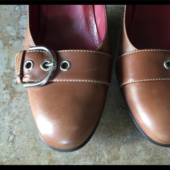Coach Leather 2.5” hells, women’s size 6.5 - Picture 2 of 8