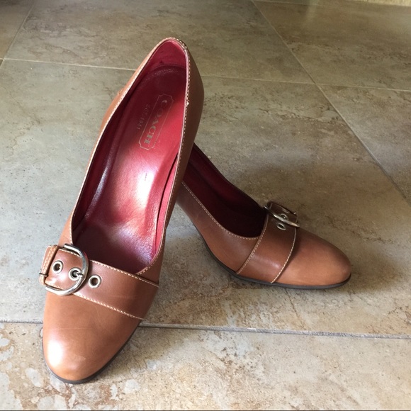 Coach Shoes - Coach Leather 2.5” hells, women’s size 6.5