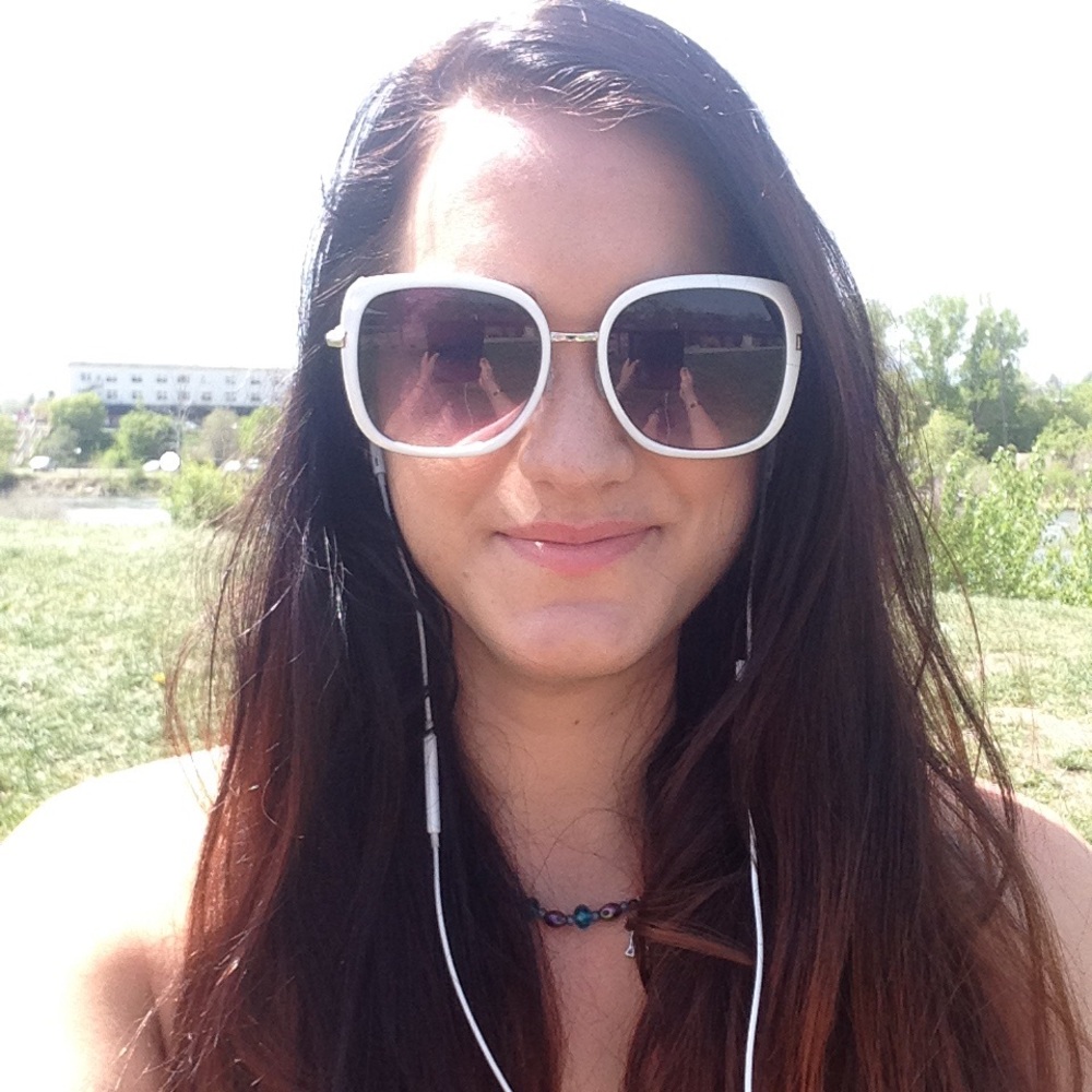 Meet your Posher, Samantha