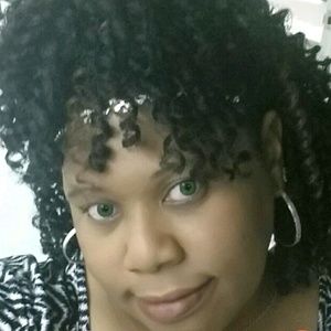 Meet your Posher, Carla