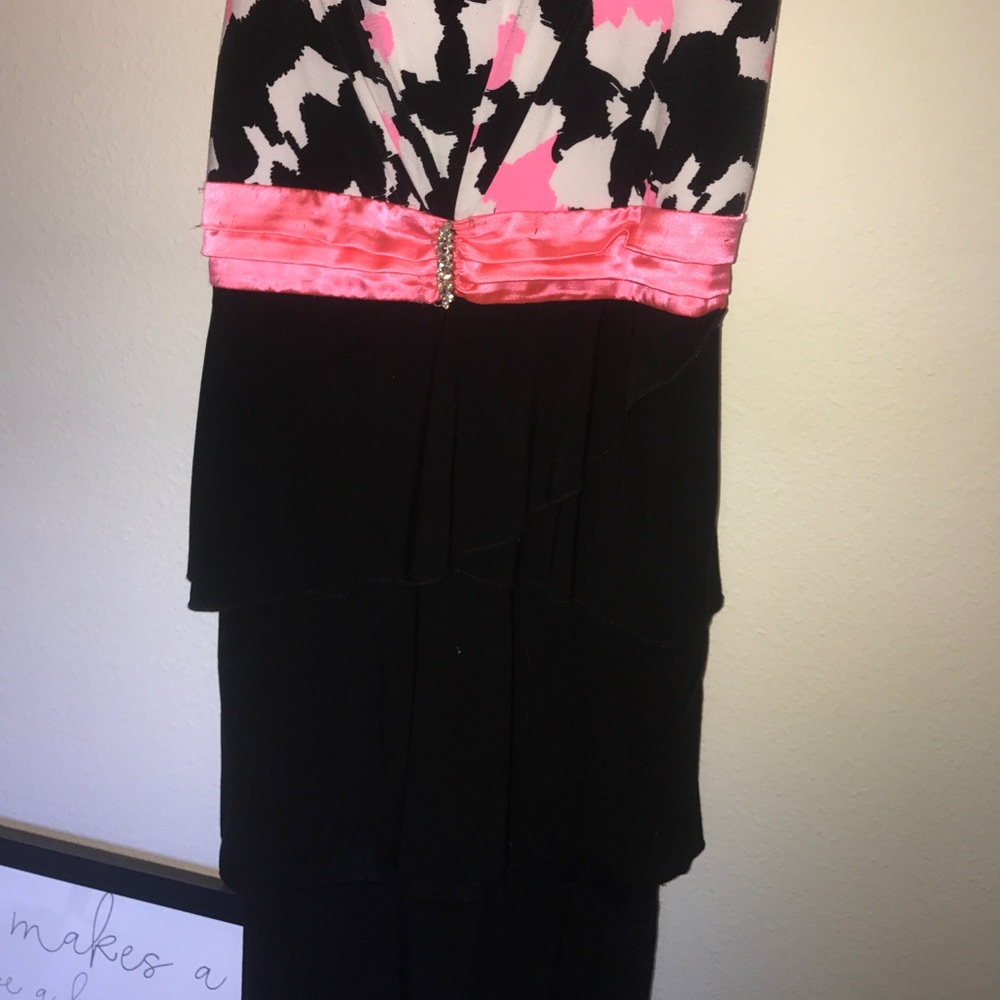 Semi-Formal Patterned Dress - Picture 2 of 2