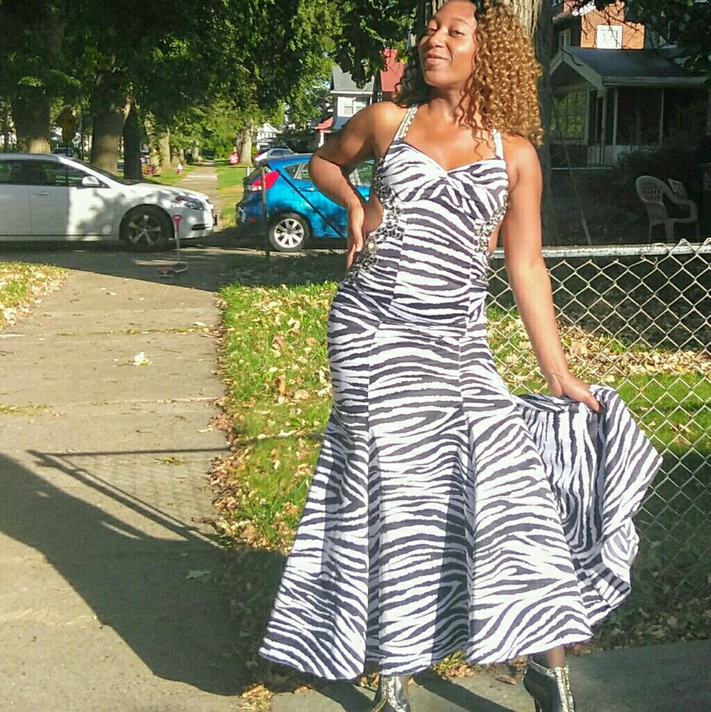 🔥👑DARE TO BE DIFFERENT🔥👑