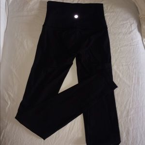 High-rise wunder under yoga pants
