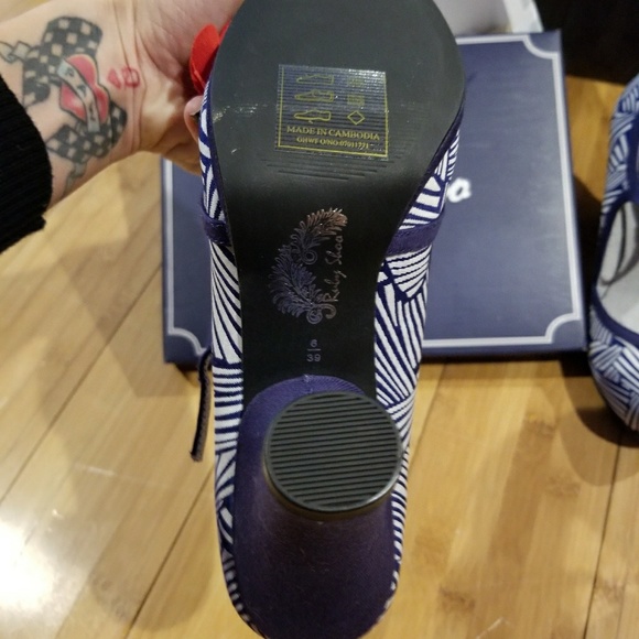 Ruby Shoo Pinup Heels Clutch rockabilly Bettie 8 - Picture 2 of 8