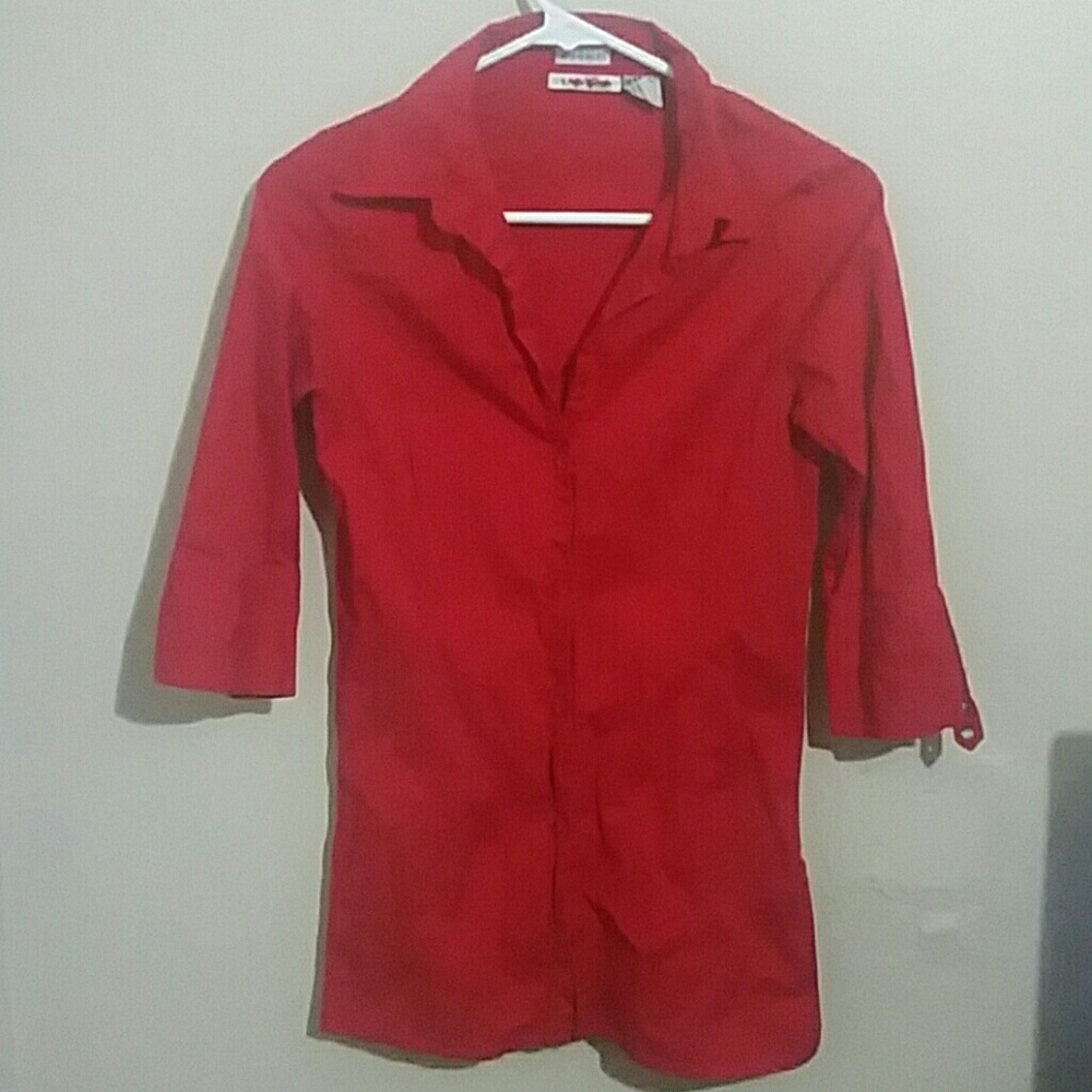 Voice red 3/4 sleeve shirt