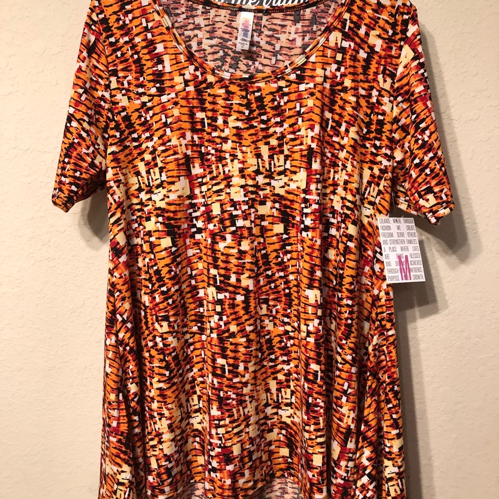 Gorgeous LuLaRoe Perfect T Size Medium NWT