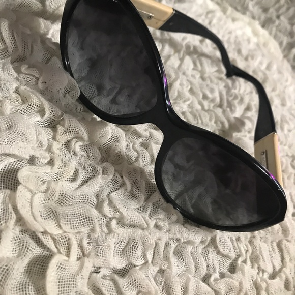 Chanel Sunglasses Rare Sunglasses & box - Picture 4 of 5