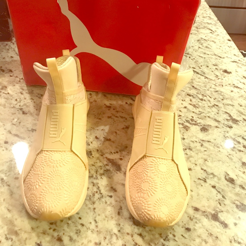 Puma Sneakers