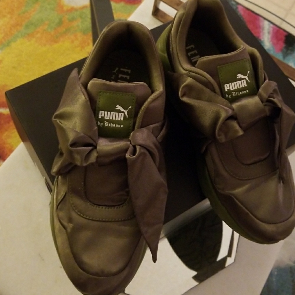 Rhianna PUMA Bow Sneakers Olive