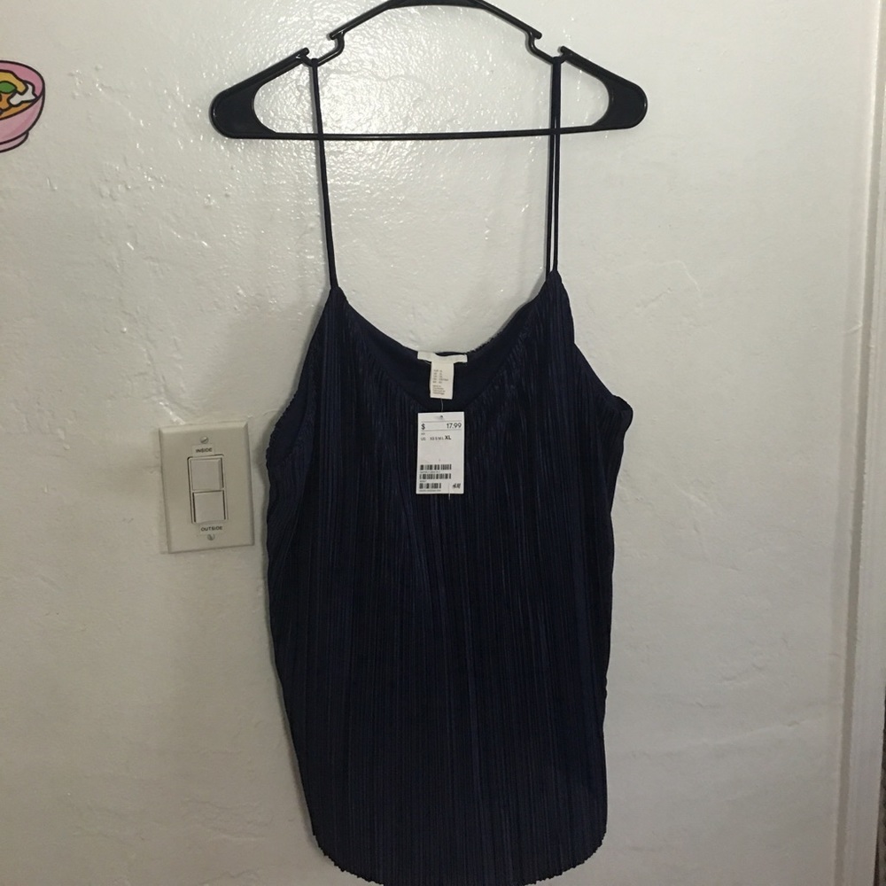 H&M Cute Dark blue Tank top With cute design