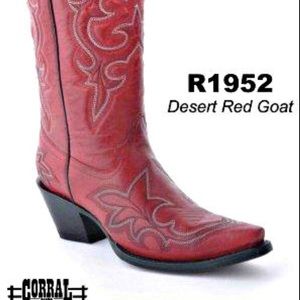 Red women’s CORRAL COWBOY BOOTS, size 7