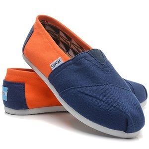TOMS Women’s Classic Canvas Iconic Slip-on