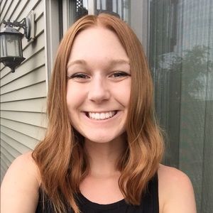 Meet your Posher, Alexis