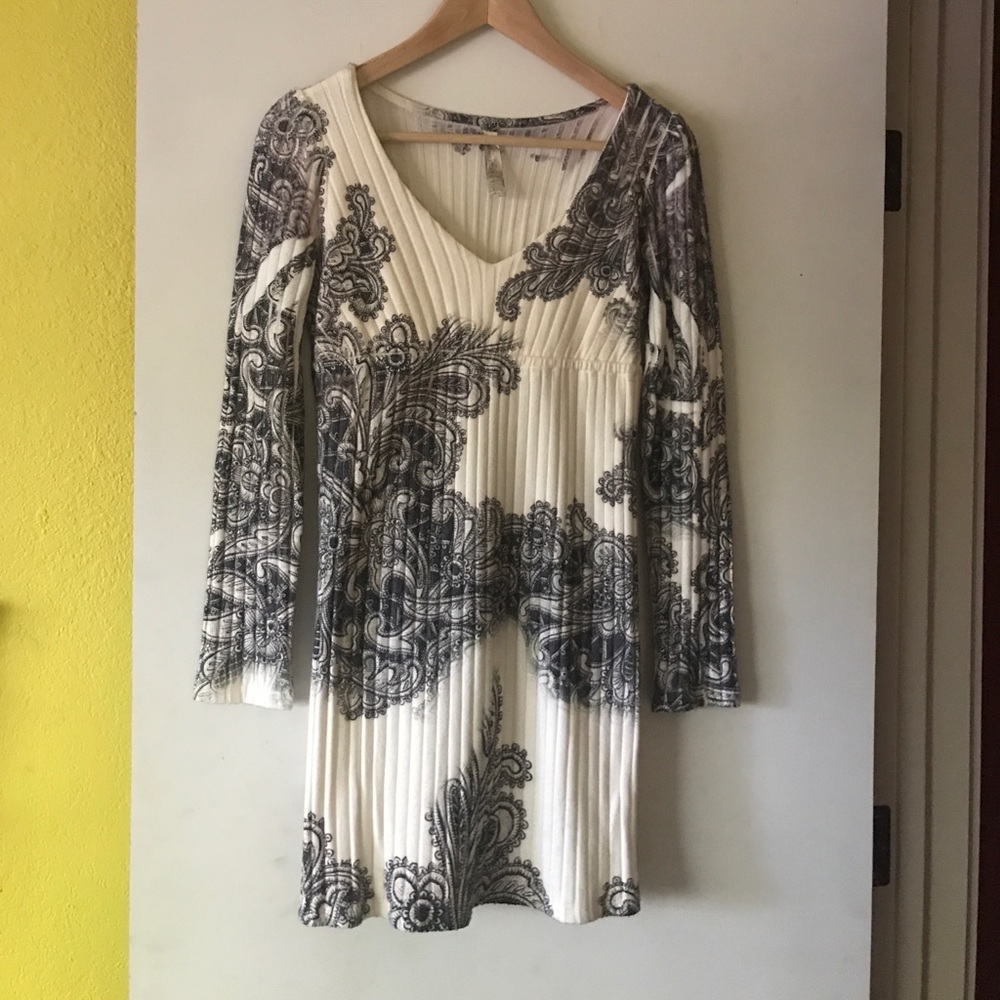 Grey/creme sweater dress
