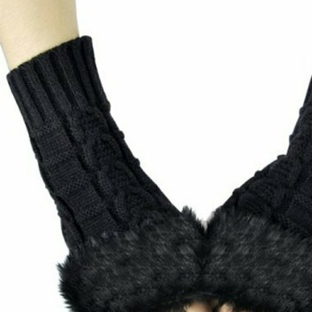 Faux Fur Cable Knit Arm Warmers - Picture 3 of 4