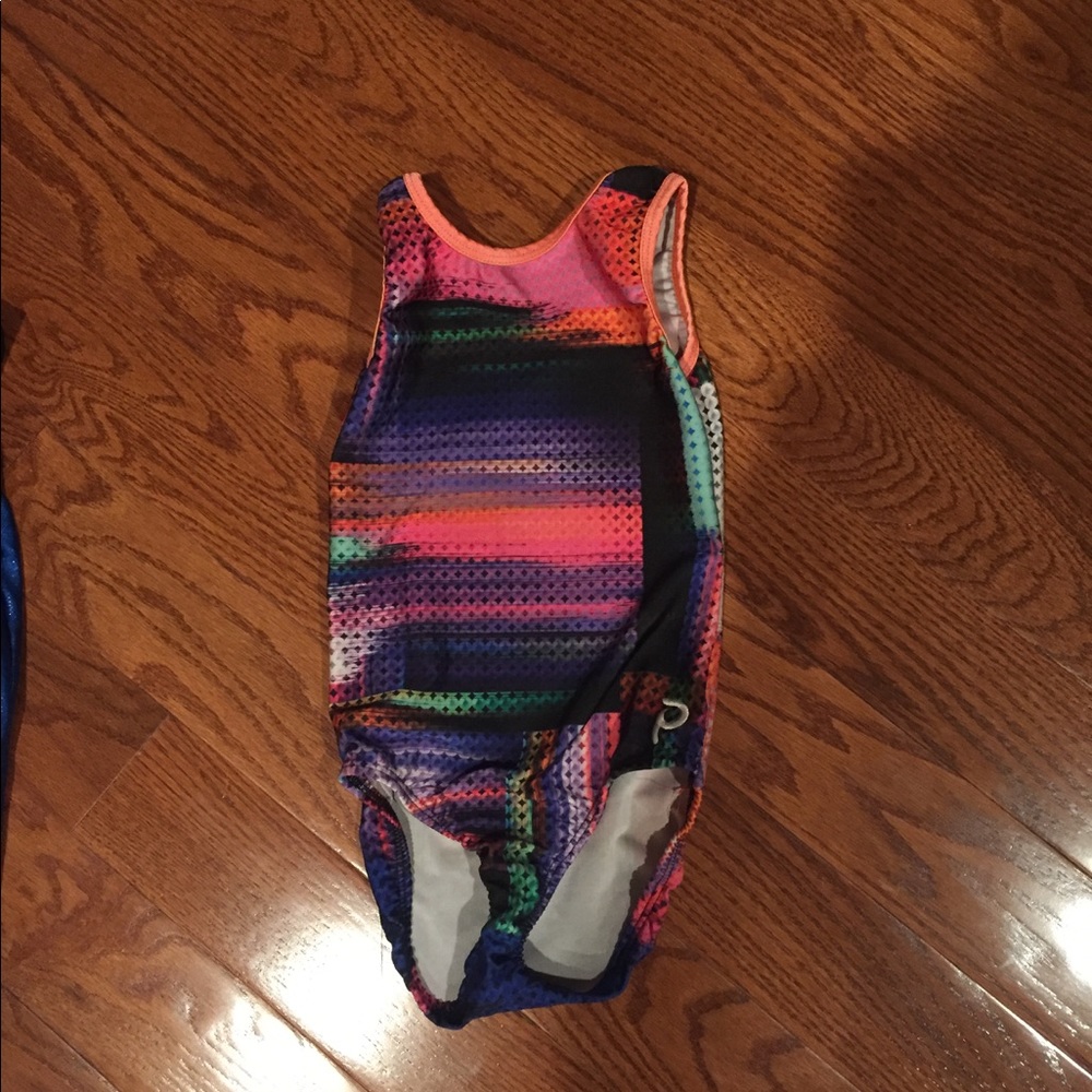 Plum practicewear Leo
