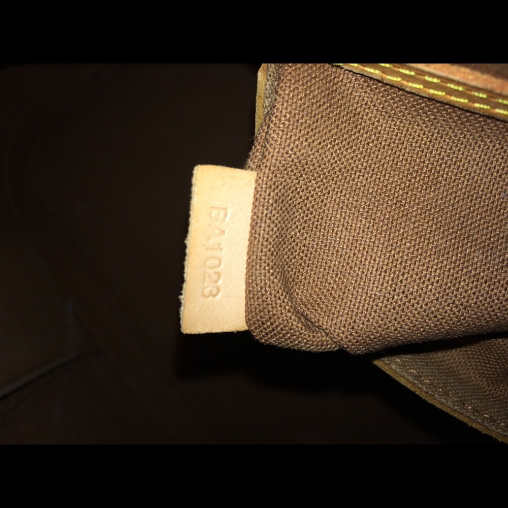 Authentic Louis Vuitton Alma PM Lilac - Picture 4 of 4