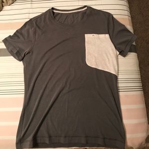 Men’s Lululemon t-shirt