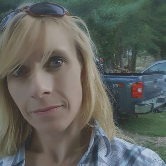 Meet your Posher, Shelly - Picture 1 of 1