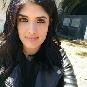 Meet your Posher, Dayhana