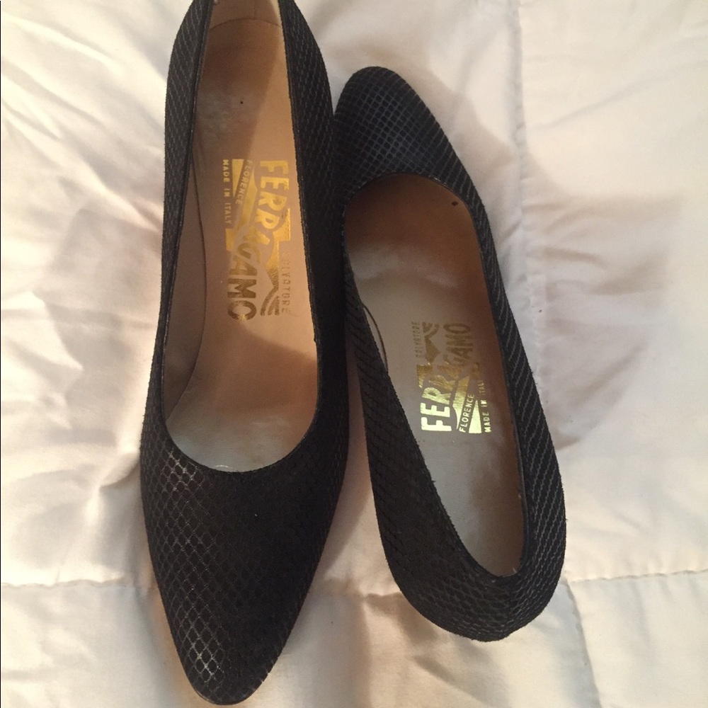 Vintage Ferragamo black heals - STUNNING!