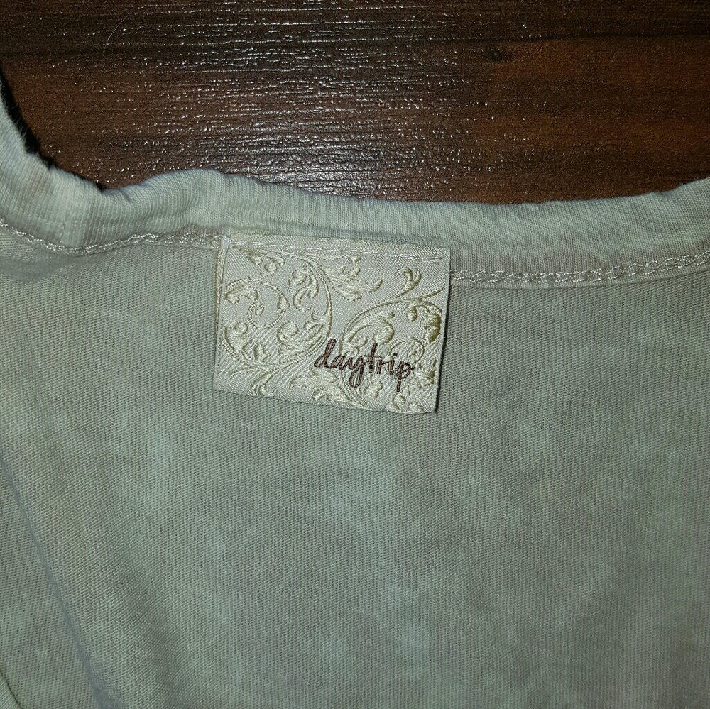 Daytrip tee - Picture 2 of 2
