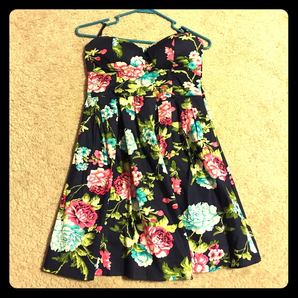 Strapless flower dress