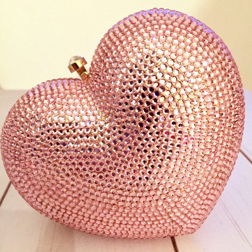 Heart Shaped Light Pink Crystal Evening Bag