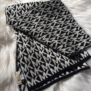 MK Black and White Scarf