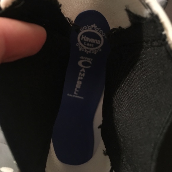 booties - Picture 3 of 5