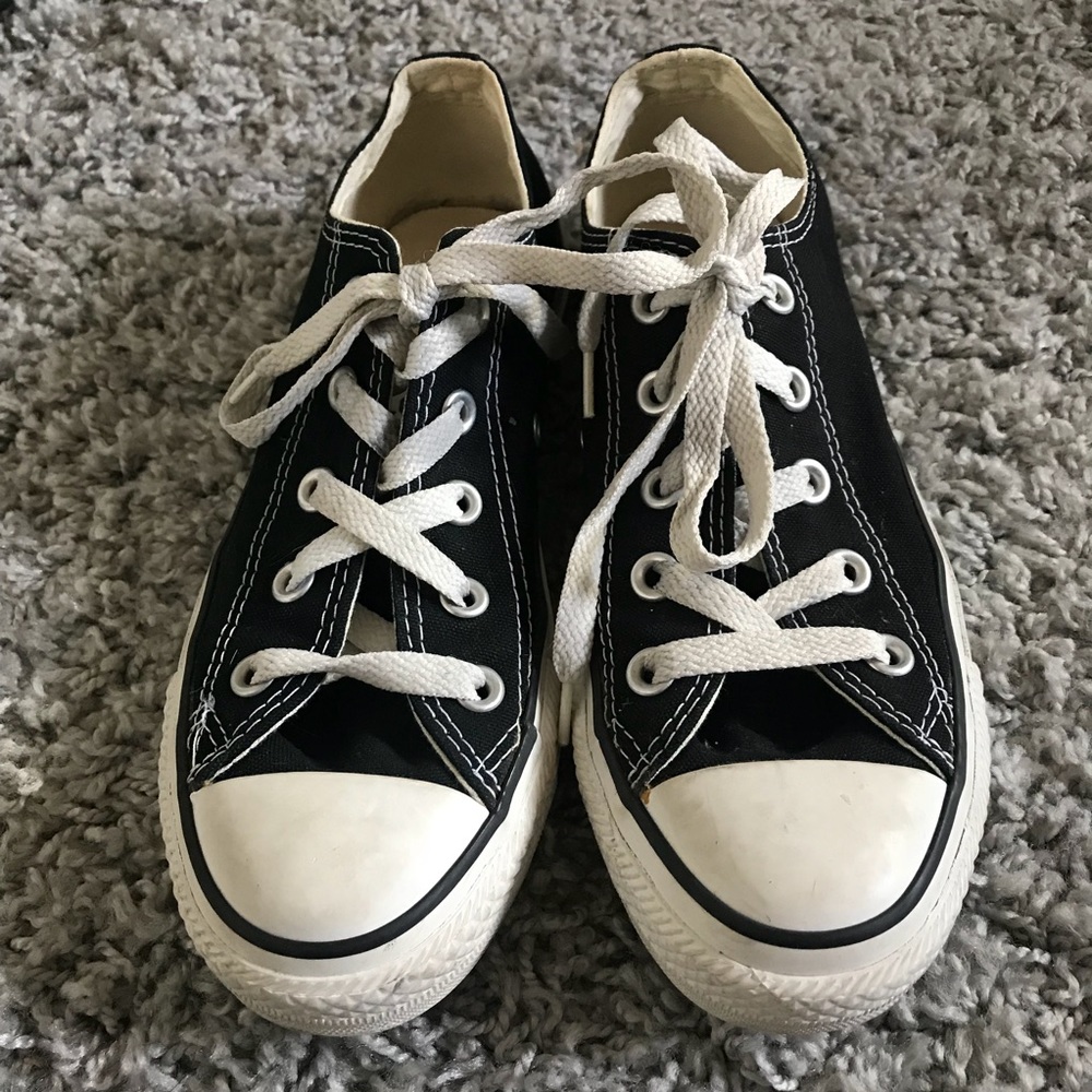 Low Rise Black Converse