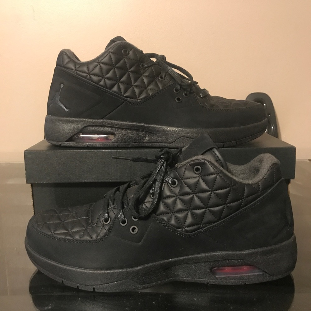 Jordan Clutch Men's Size 11! Worn a few times!