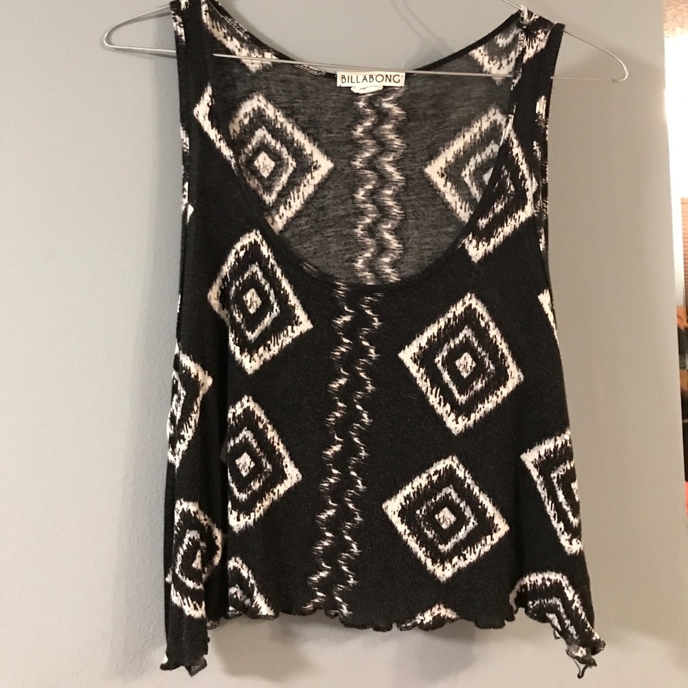 Semi crop top black and white