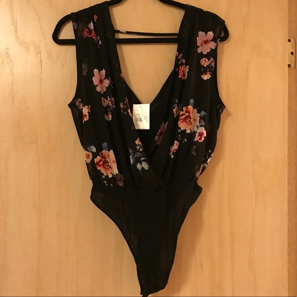 Floral bodysuit, Size S - Picture 6 of 7