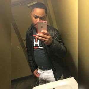 Meet your Posher, Deandre