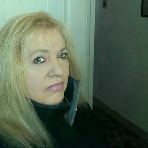 Meet your Posher, Christy