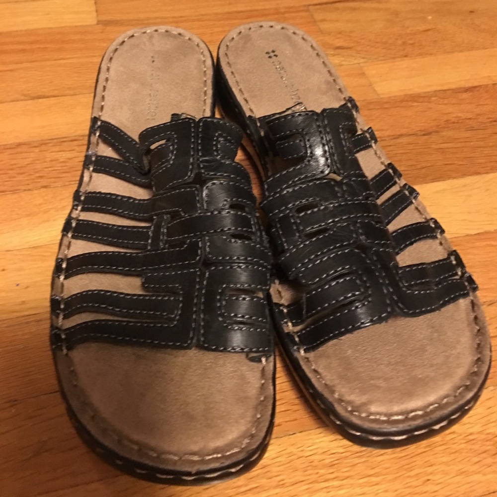 Naturalizer Leather Sandal