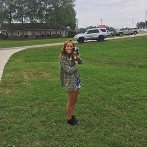 Meet your Posher, Madison